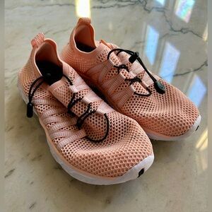 Soukeni water shoes, peach color, size 37